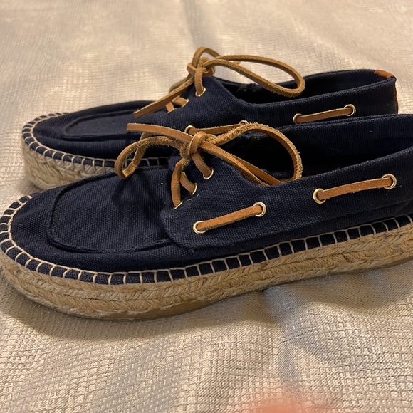 Tory Burch sz 6 preowned - Picture 2 of 5